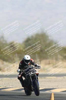 media/Oct-30-2025-Racers Edge (Thu) [[dabbdaf680]]/3-B Group/Session 2 Turn 2/